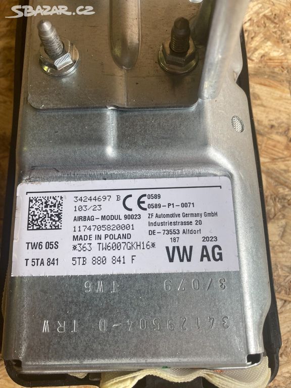 Kolenní airbag Vw Touran II 5TB880841F