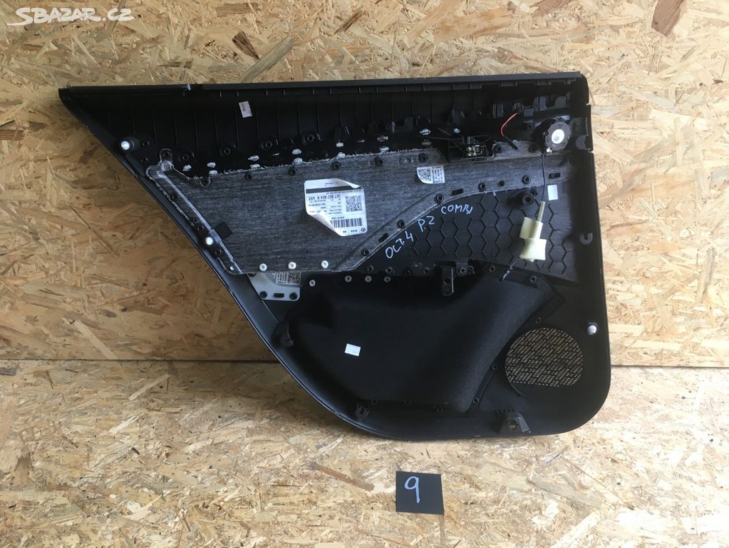 Škoda Octavia IV,4 pravá zadní výplň combi
