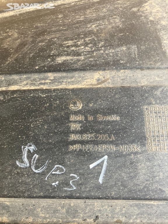 kryt podlahy zadní ŠKODA Superb III  3V0825205A