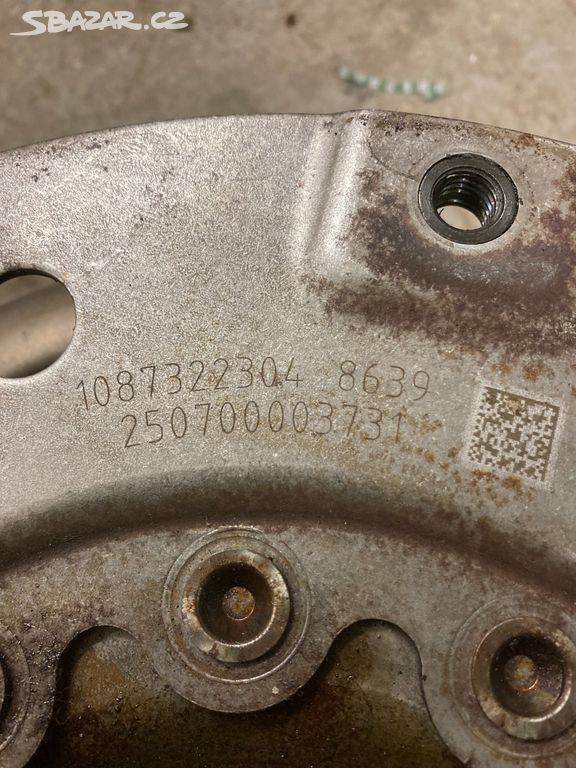 1087322304 MĚNIČ MOMENTU