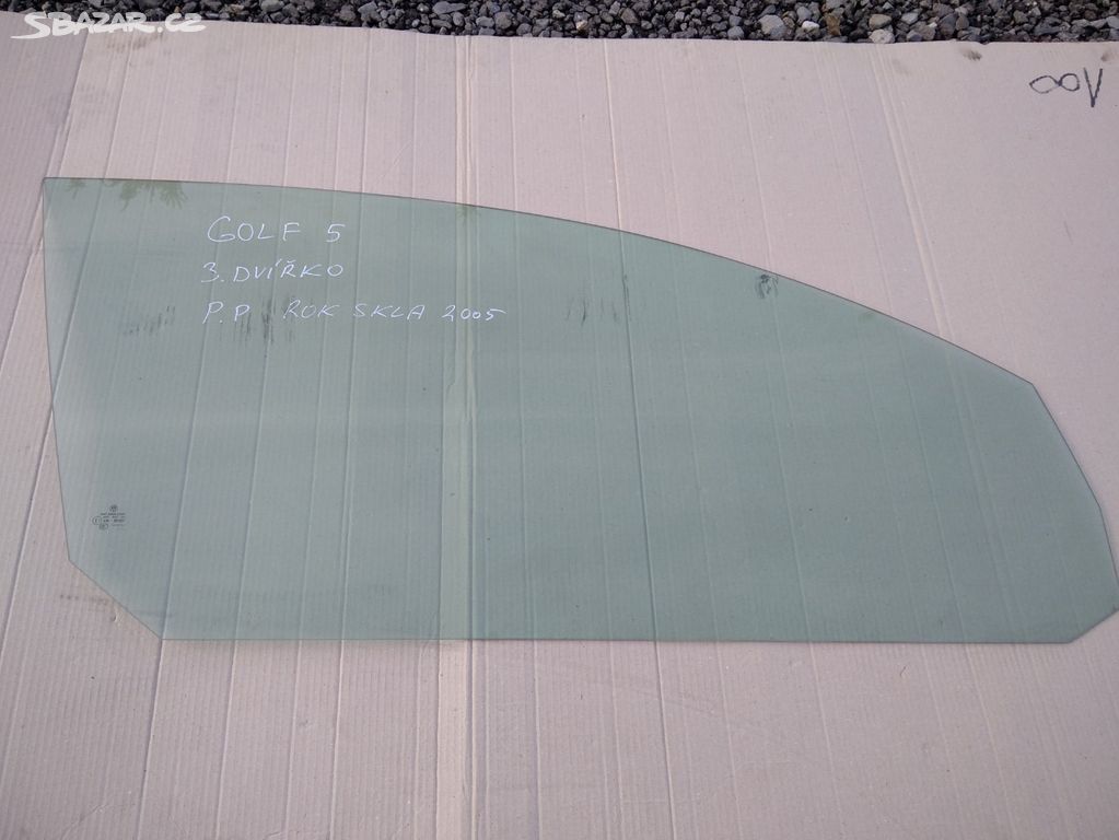 Golf 5 pravé přední sklo 3 dvířko
