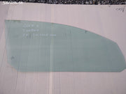 Golf 5 pravé přední sklo 3 dvířko