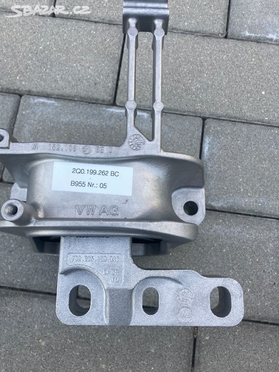 Držák motoru 2Q0199262BC