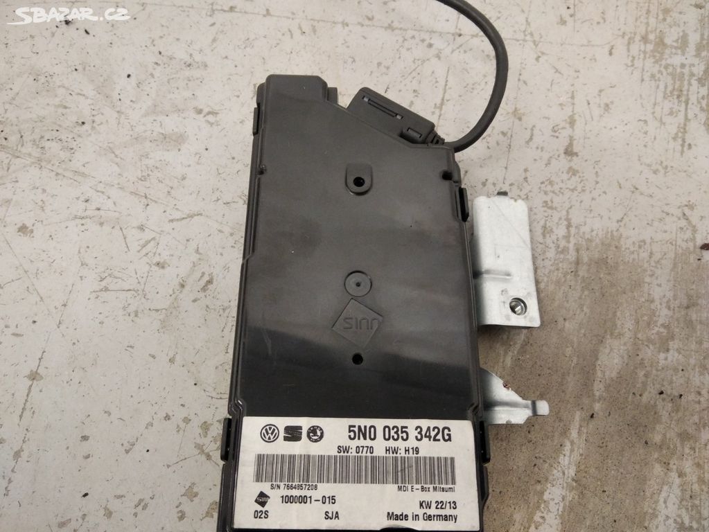 řídící jednotka multimédia Superb II 5N0035342G