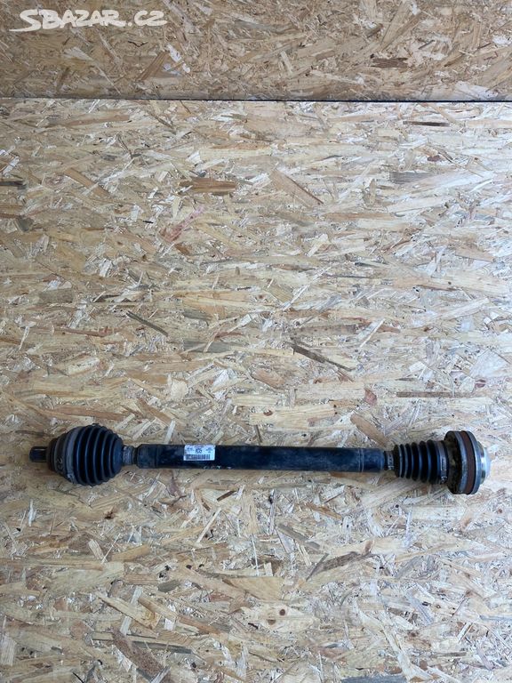 5Q0407272E Octavia 3,III pravá polooosa 2.0TDI